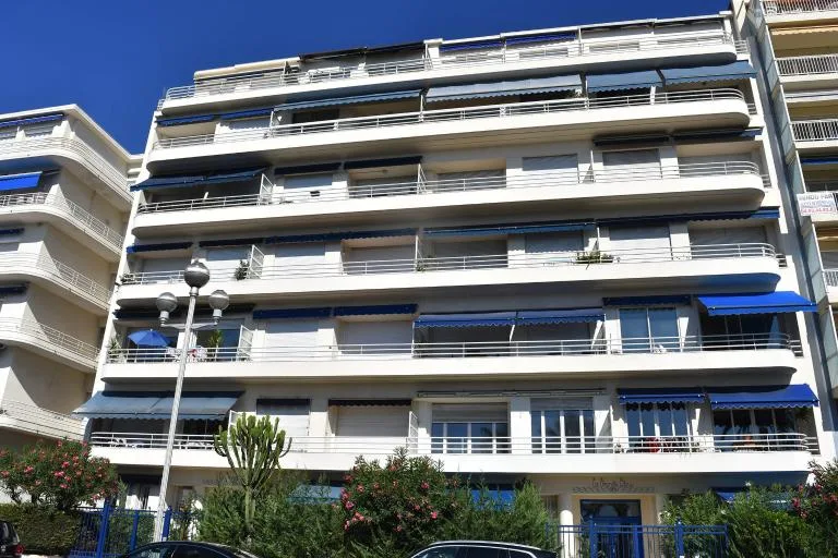 LA GRANDE BLEUE